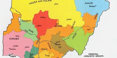 地図ナイジェリアを示す民族